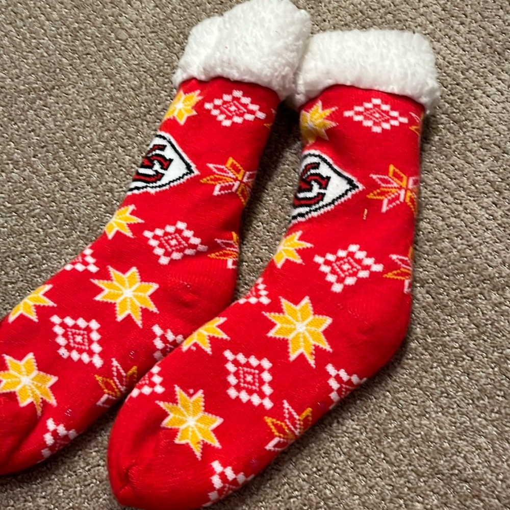 chiefs fuzzy sock/slippers